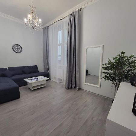 Warm & Cozy Apartment In The Heart Of Historical Lwów Zewnętrze zdjęcie
