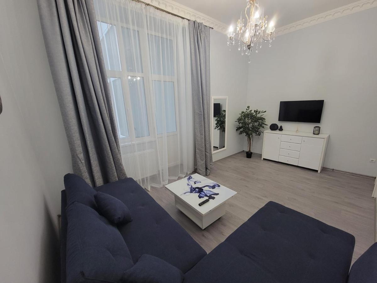 Warm & Cozy Apartment In The Heart Of Historical Lwów Zewnętrze zdjęcie